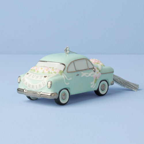 2025 Just Married Vintage Car Ornament